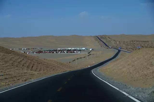 圖片:中國十大奇特工程- 新疆塔里木沙漠公路